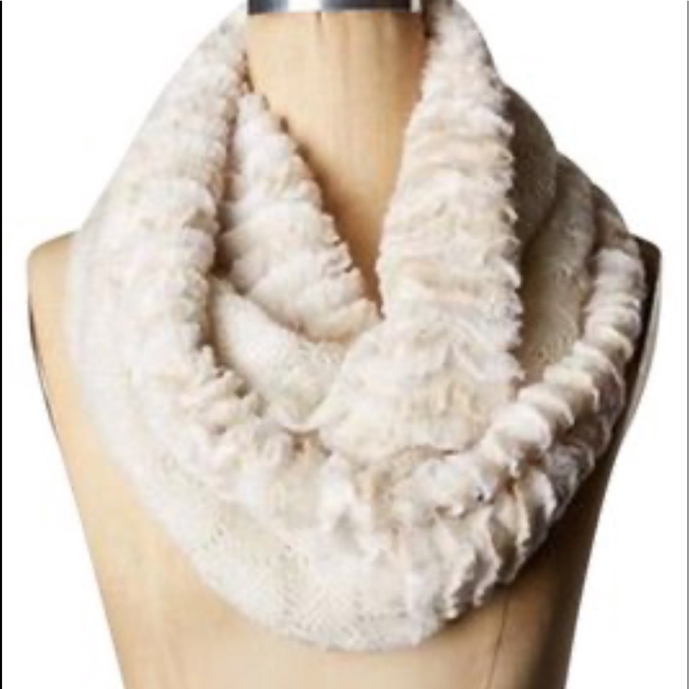 NWT Anthropologie Sleeping In Snow Infinity Scarf